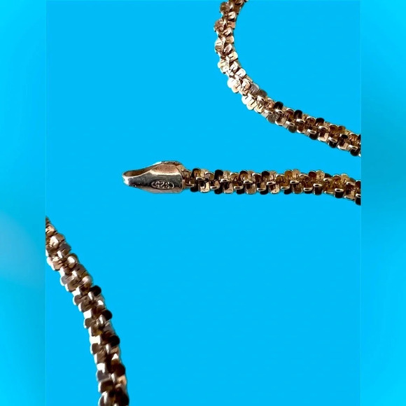 Sterling Silver Necklace made in Italy.  Very light gold tone signed and sparkle - Picture 7 of 7